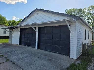 Main picture of 400 Wexford Dr
