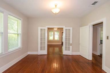 Main picture of 4400 Avenue D