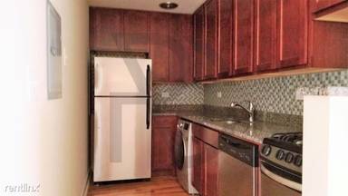 Main picture of 555 W Arlington Apartments
