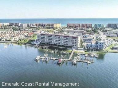 Main picture of Palm Court Yacht Club