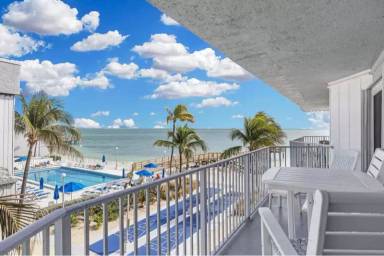Main picture of 201 E Ocean Dr