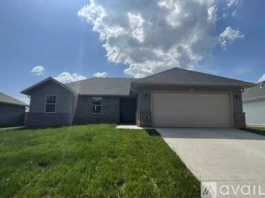 Main picture of 1003 S Meteor Ave