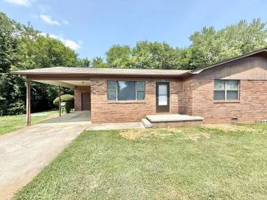 Main picture of 916 Brentwood Dr