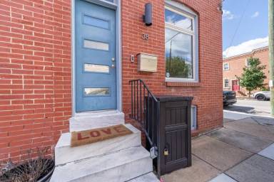 Main picture of 38 N Decker Ave