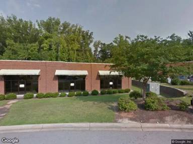 Main picture of 105 Oak Park Dr