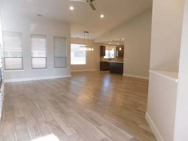 Main picture of 683 Strathearn Dr