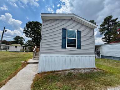 Main picture of 553 Corbin St