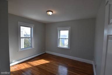 Main picture of 50 Lyon St