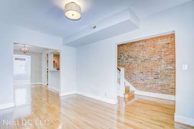 Main picture of 1821 Potomac Ave SE