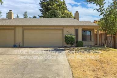 Main picture of 8128 Deseret Ave