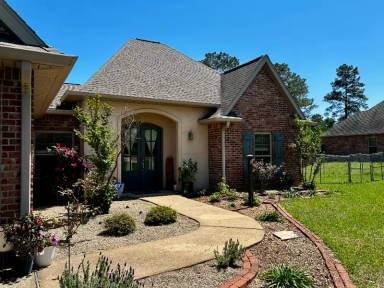 Main picture of 150 Douglas Memorial Rd