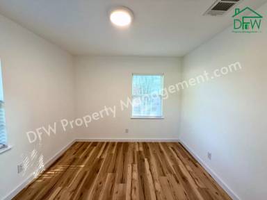 Main picture of 1202 Valley View Dr