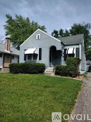 Main picture of 2030 Litchfield Ave