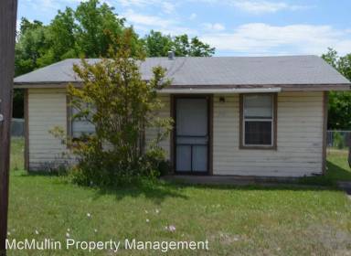 Main picture of 705 W Avenue B