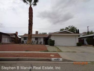 Main picture of 45257 Lorimer Ave