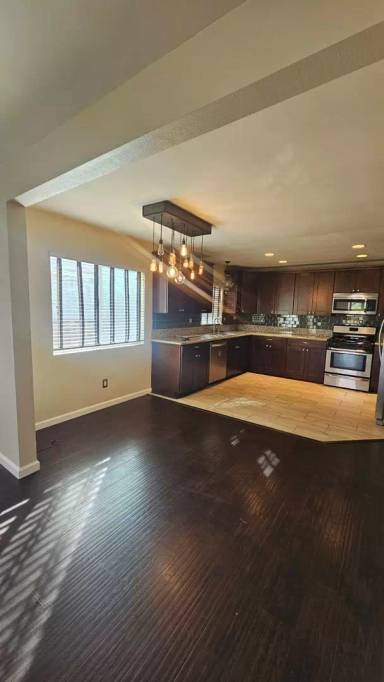 Main picture of 1208-1212 Florida St