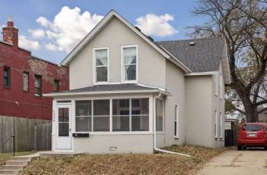 Main picture of 1504 4th St NE