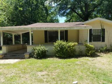 Main picture of 2708 Thrasher St