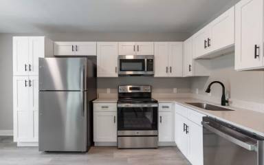 Main picture of 615 Elsbeth St