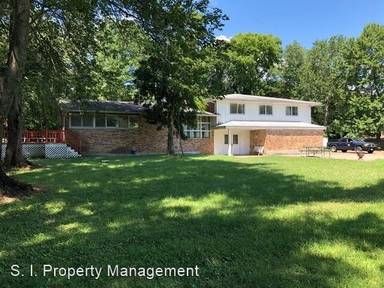 Main picture of 1197 E Walnut St