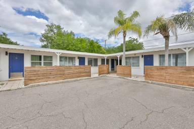 Main picture of 2035 Edgewater Dr