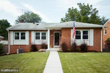 Main picture of 6415 Lee Hwy