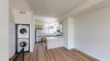Main picture of 375 W Vassar St