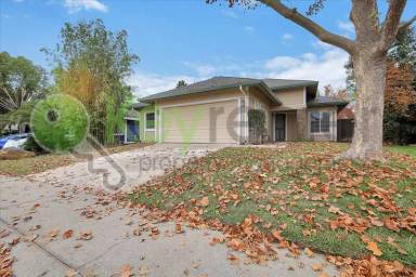 Main picture of 8573 Meandering Way