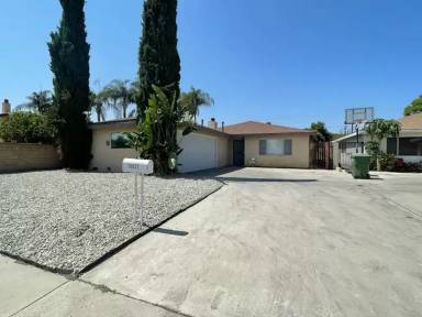 Main picture of 7313 Reseda Blvd