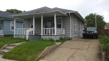 Main picture of 136 N Middleboro Ave