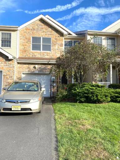 Main picture of 169 Emily Pl
