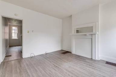 Main picture of 156 Middle St