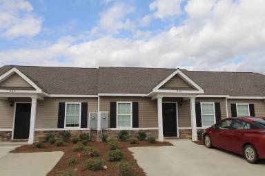 Main picture of 418-420 Andover Dr