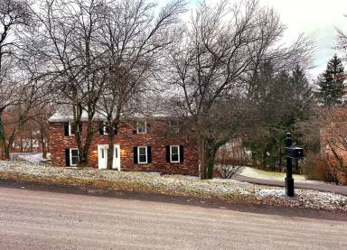 Main picture of 1689 Hathaway Ln