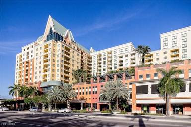 Main picture of The Waverly at Las Olasc