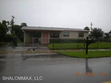 Main picture of 1270 NW 31st Way