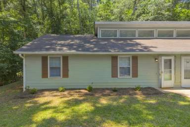 Main picture of 163 Creekwood Dr