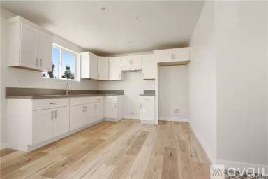 Main picture of 10017 Baring Cross St