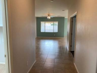 Main picture of 1049 E Sourwood Dr