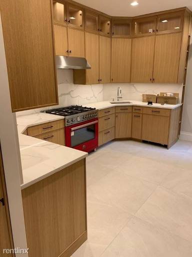 Main picture of 220 W 98th St Apartments