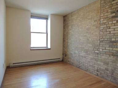 Main picture of 328 W Broadway