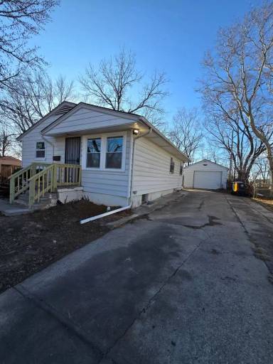 Main picture of 4808 Richmond Ave