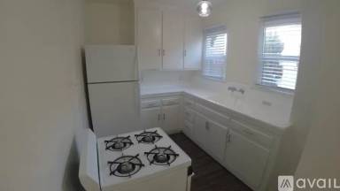 Main picture of 5924 Melrose Ave Apartments