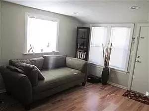 Main picture of 3238 N Madison St