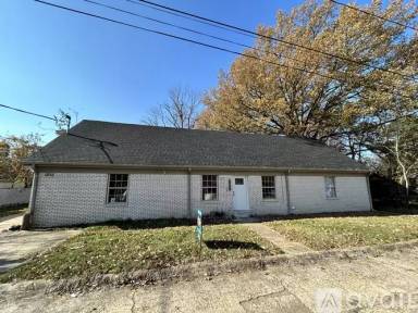 Main picture of 1011 Walnut St