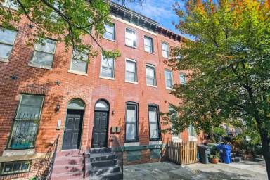 Main picture of 1324 W Lombard St