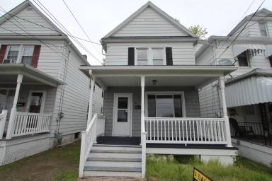 Main picture of 91 Conwell St