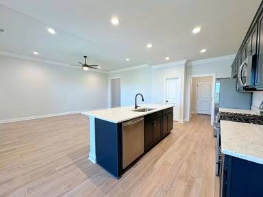 Main picture of 722 Bellegrove Square Ave