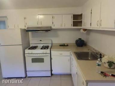 Main picture of 126 Derby St