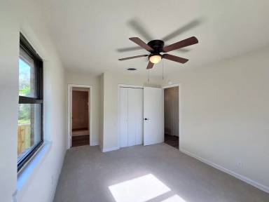 Main picture of 217 Ross Ave